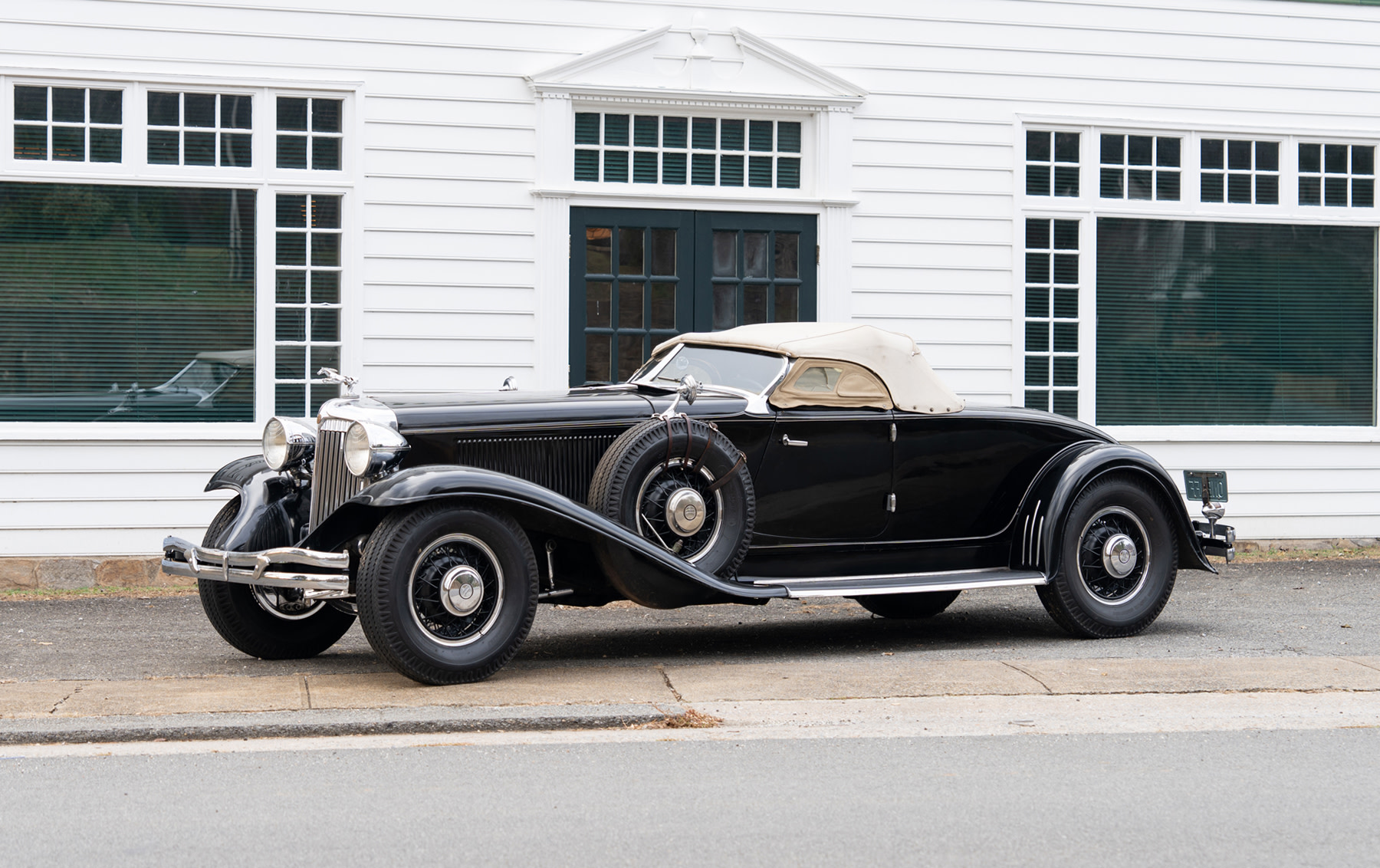 1932 Chrysler CG Imperial Custom Roadster | Gooding & Company